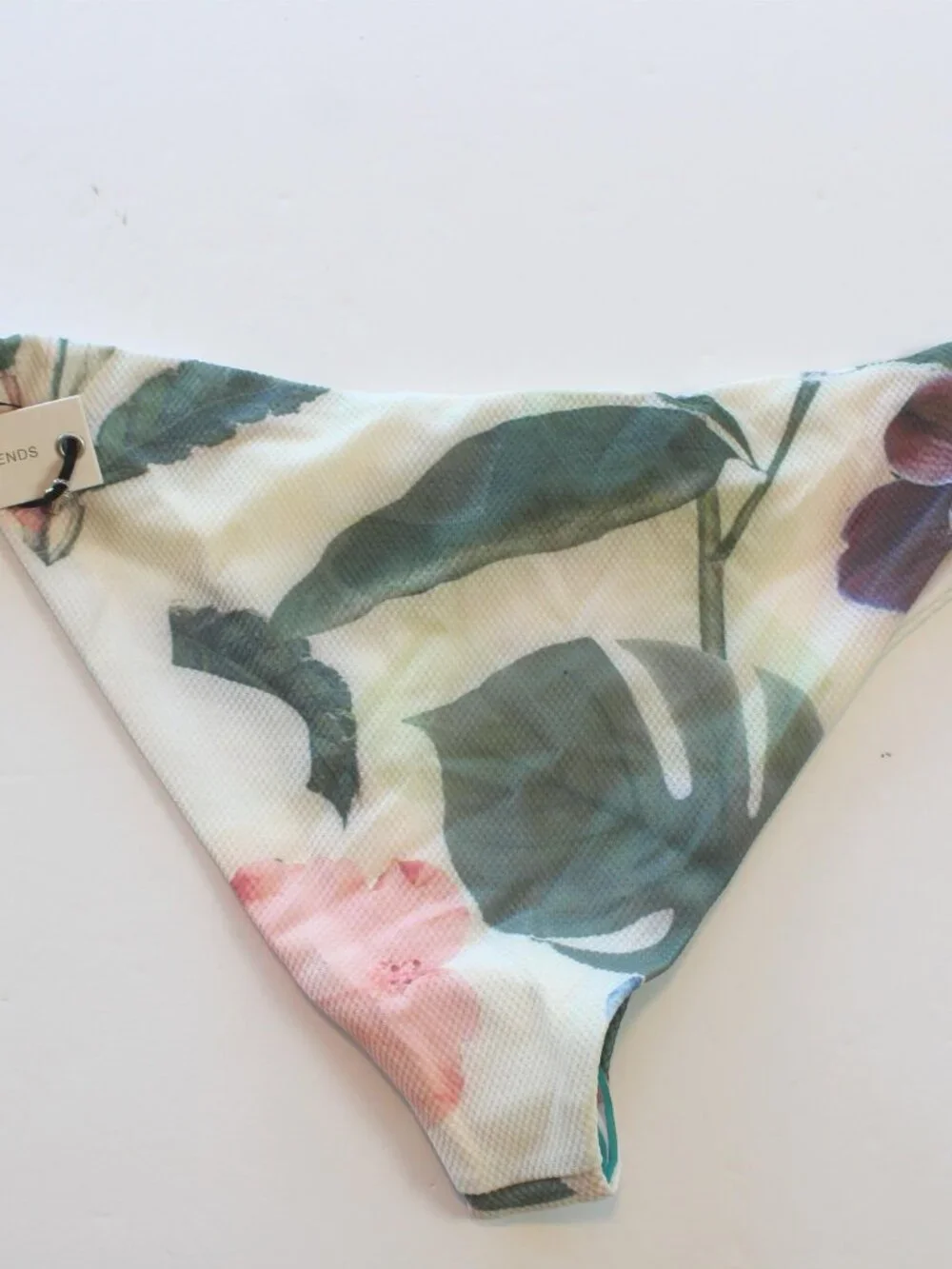 Lovers + Friends Good Vibes Bikini Swim Bottom Floral White Large NWT - Picture 4 of 4